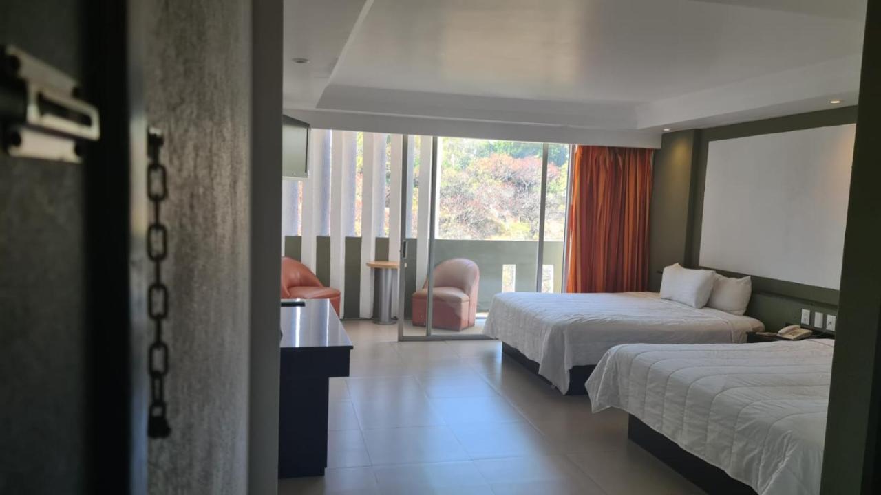 Hotel Borda クエルナバカ エクステリア 写真